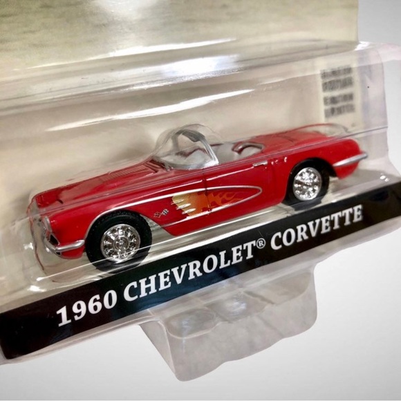 Greenlight Collectible Hollywood x Riptide 1960 Chevrolet Corvette Roadster! - Picture 2 of 3